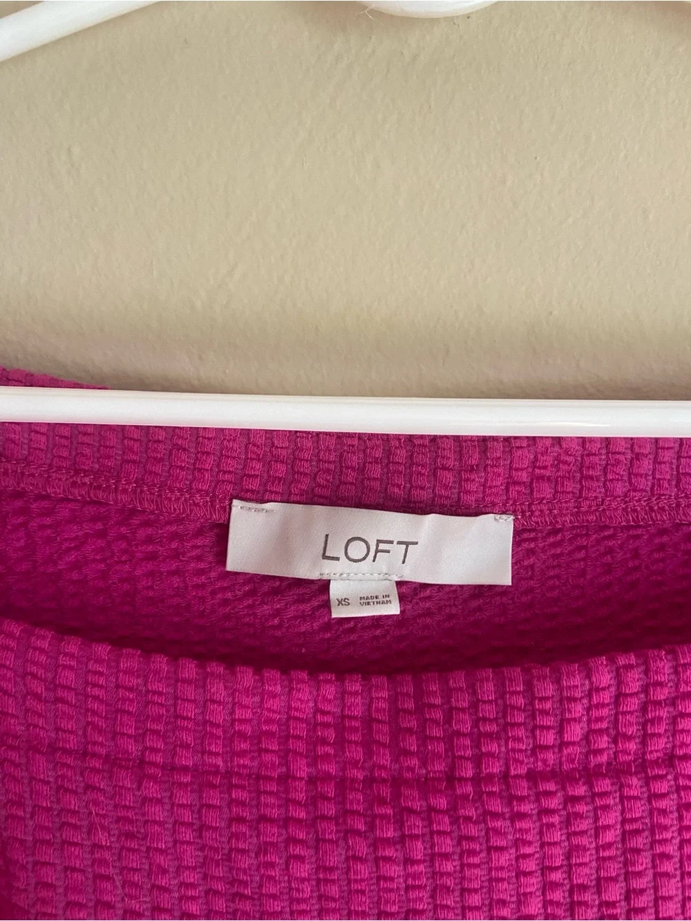 LOFT Barbiecore Balletcore Maximalist Twee Bright Pink Puff-Sleeve Tie-Hem Top